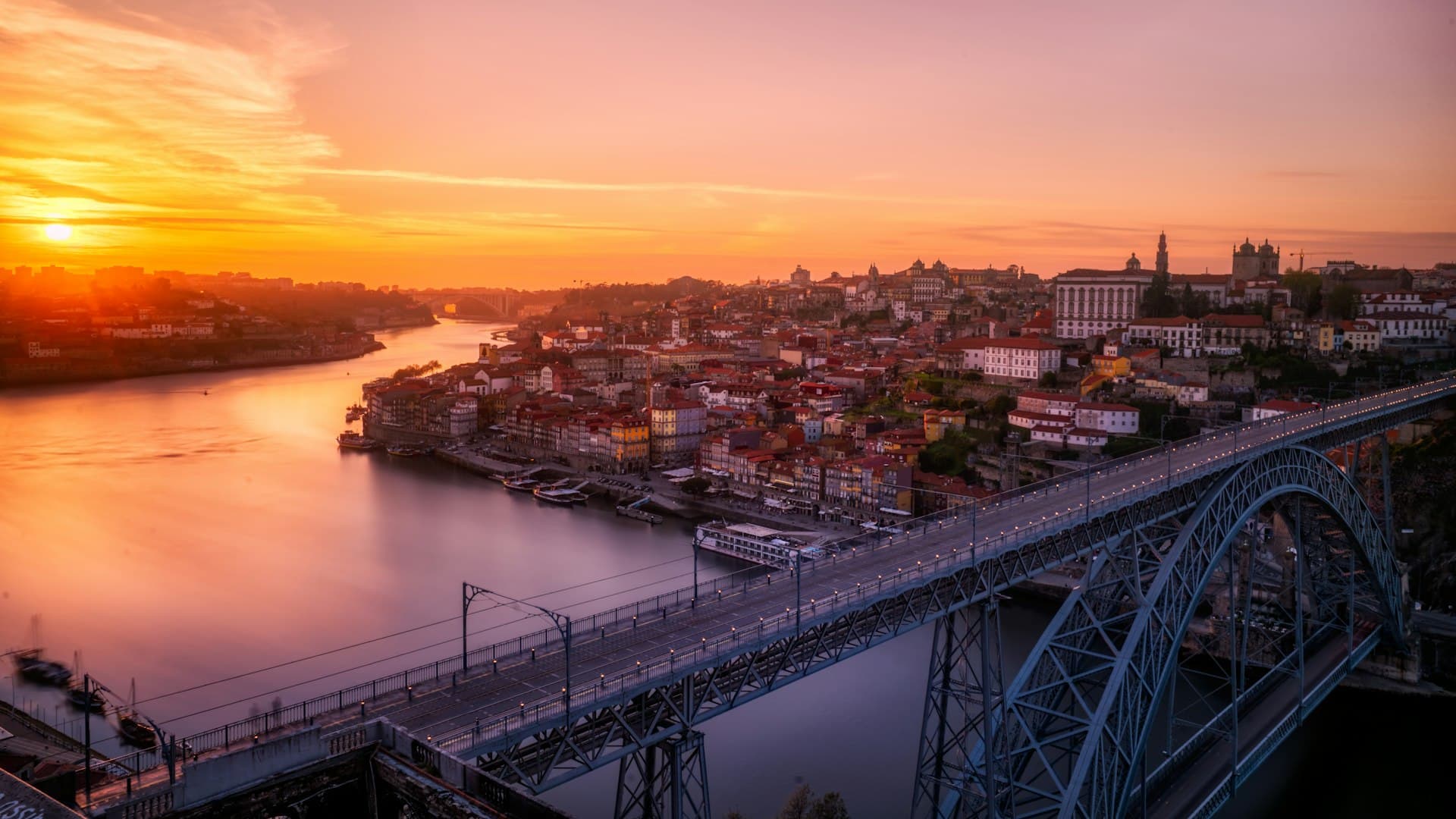 Vista da cidade do Porto e do rio Douro